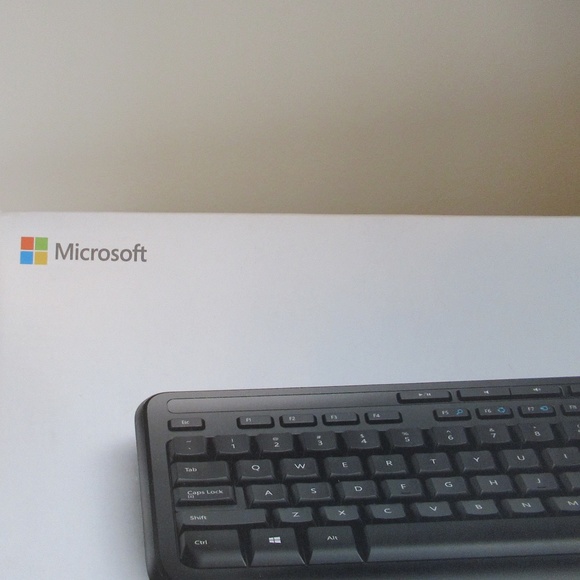Microsoft Wired 600 Keyboard & Mouse set - Picture 2 of 9